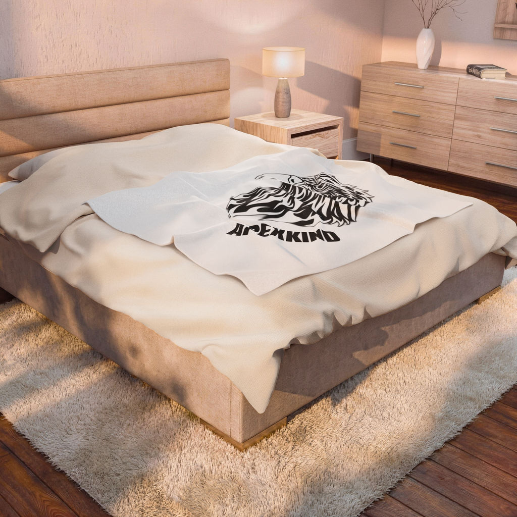 Eagle Head Velveteen Plush Blanket – 'APEKKIND' Monochrome Graphic Throw