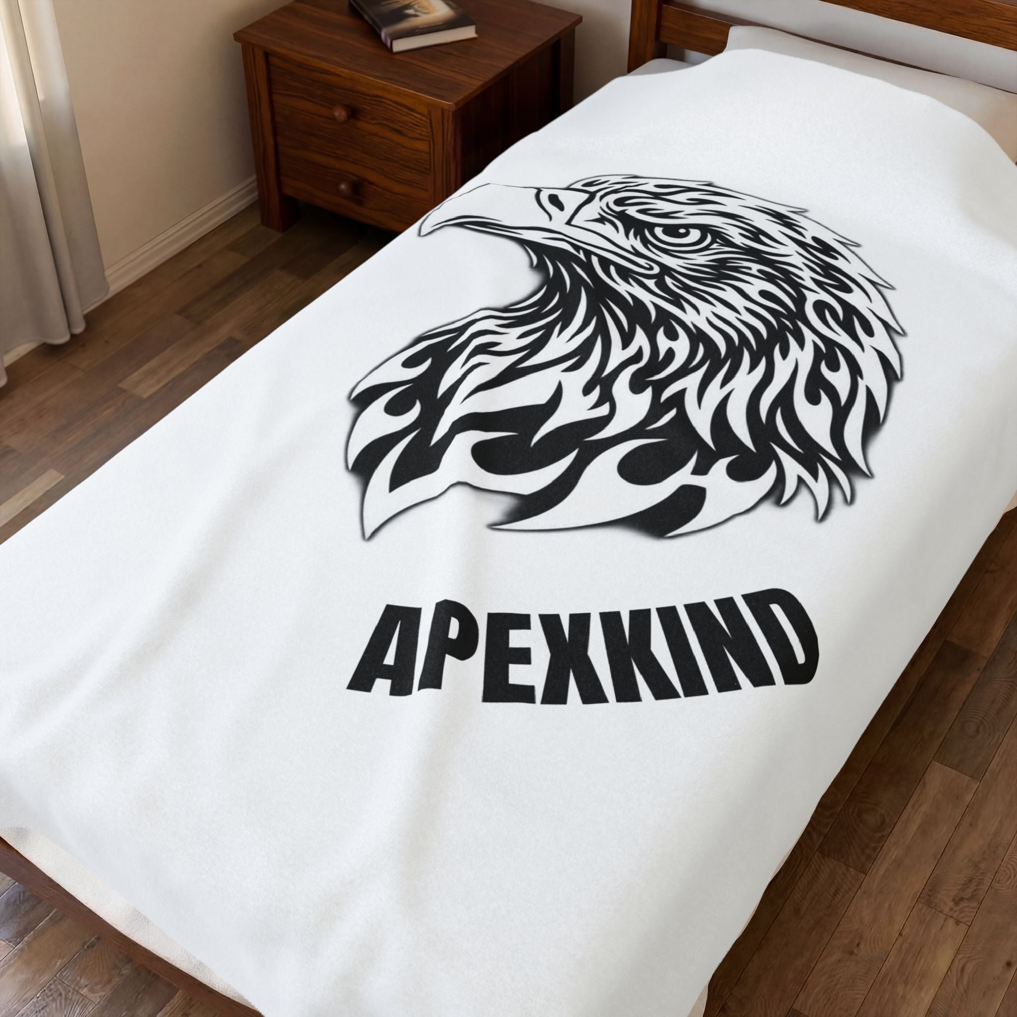 Eagle Head Velveteen Plush Blanket – 'APEKKIND' Monochrome Graphic Throw