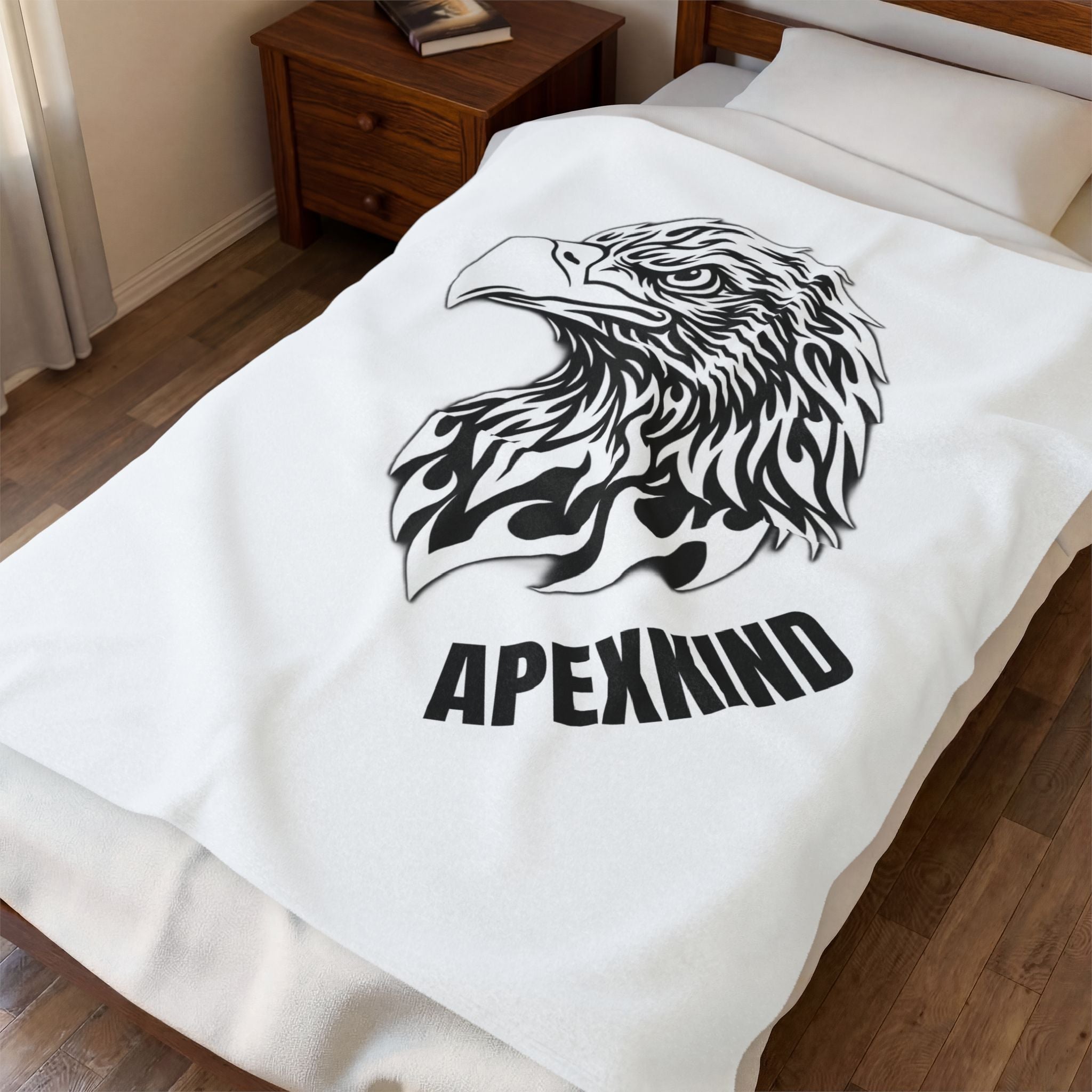 Eagle Head Velveteen Plush Blanket – 'APEKKIND' Monochrome Graphic Throw